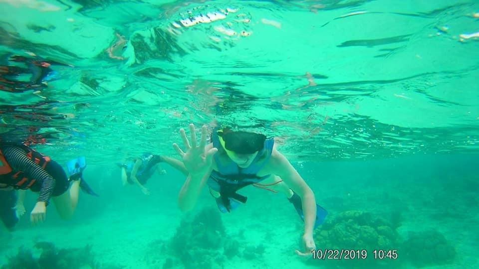 Hotel Blue Reef Frente Al Mar マアウアル エクステリア 写真